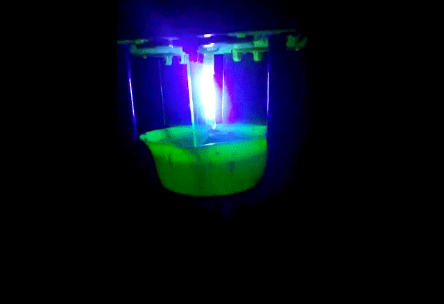 茄子视频懂你太阳能水淹式杀虫灯夜间工作状态